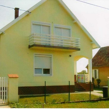 Apartmán Nora Apartman Balatonfůzfő Exteriér fotografie