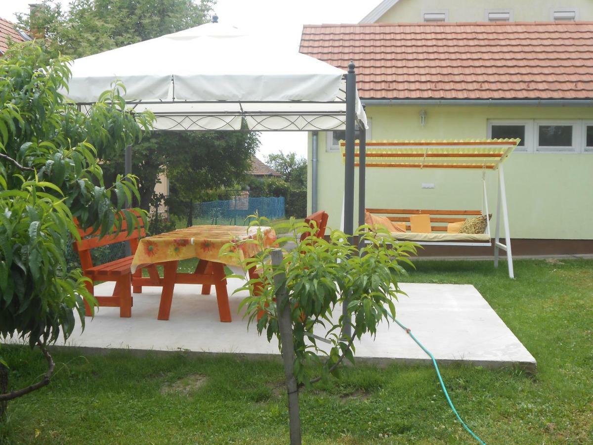Apartmán Nora Apartman Balatonfůzfő Exteriér fotografie
